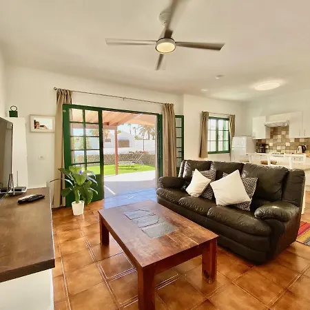 Terracitas 3 Hiru , Coqueto Con Ac , Terraza Y Piscina Comunitaria Tatil Evi Playa Blanca